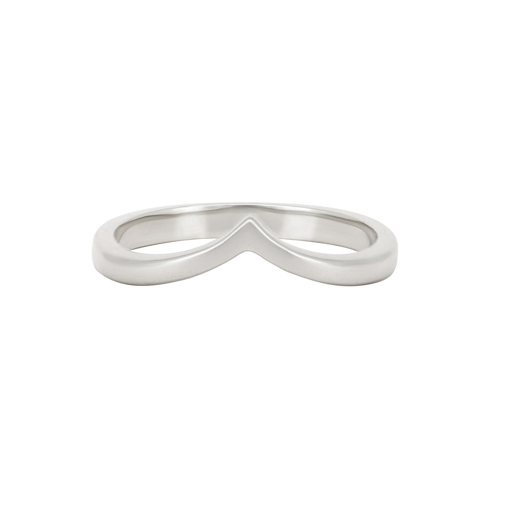 Front view of the Arrow Ring in 14k white gold, a polished band ring with a subtle arrow design.